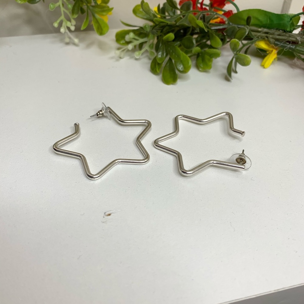 SOLD❌Silver Star Hoop Earrings
